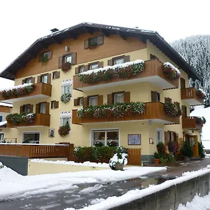 3* Hotel I Rododendri